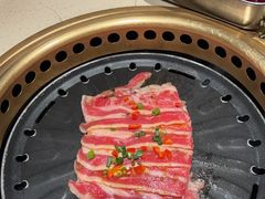 -蚂蚁洞·烤肉大营地(上海静安大悦城店)