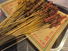 -老街烧烤大排档·地道湖北菜·龙虾馆(汉口火车站店)