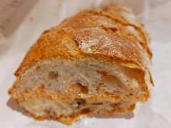 飞鱼籽法棍-Let's Taipei 非常烘焙(太古里店)