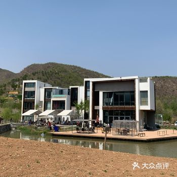 有私汤，因为现在季节还是有点冷，因为私汤在户外