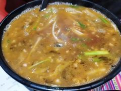 小锅米线-香巴拉云南餐厅(华莱坞店)