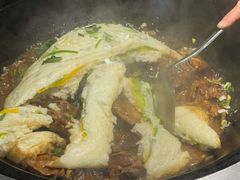 -万里闯关东铁锅炖菜馆(高新旗舰店)