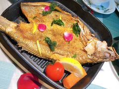 炙烤海鲈鱼-蜜桃花开·中西融合菜E&W(南长街店)