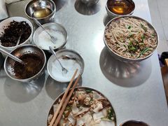-正宗杨记普洱酸醋米线(总店)