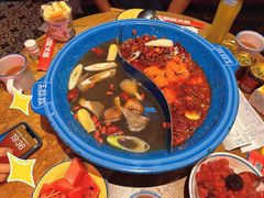 重庆红油经典鸳鸯锅-王歘歘·chuǎ火锅(五道营店)