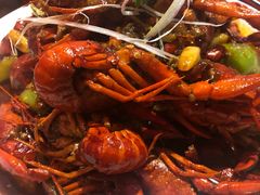-虾弄弄海派小龙虾·牛羊蝎子火锅