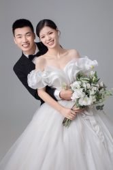 -乐默婚纱摄影工作室