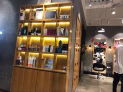 -时尚殿堂明星门店