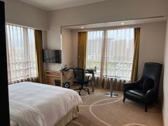 -上海虹桥西郊假日酒店