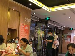 等位区-海底捞火锅(万丰桥店)