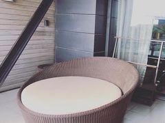 -上海滴水湖皇冠假日酒店
