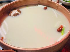 -三人行骨头王火锅(长寿店)