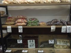 面包甜点陈列柜-方林富炒货店(武林路店)