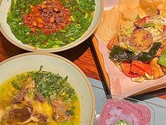 -八月美食小馆(银泰城总店)