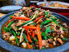 -老滇山寨•云南特色菜•地方菜•民族风情歌舞表演(金碧店)