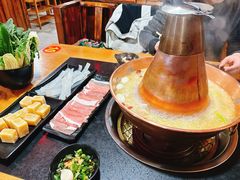 -果松木炭酸菜铜火锅·外婆参鸡汤