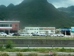 -阳山北服务区-停车场