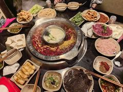 -洞亭火锅(防空洞总店)