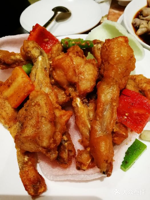 金玉满堂潮州酒楼(无限极荟购物广场店)椒盐牛蛙图片
