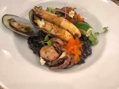 -FLOVIE FLORIST CAFE