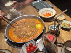 -野山舂·贵州现舂酸汤火锅(鸿通城店)