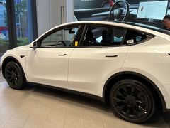 -TESLA 特斯拉(上海太古汇体验店)