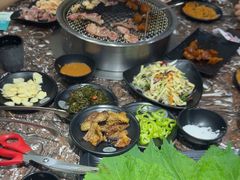 -啊美丽炭火烤肉(滑翔一店)