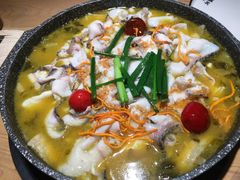 -山城外·非遗酸菜鱼(新都汇融店)