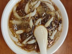 -鸿浩扒猪脚米线