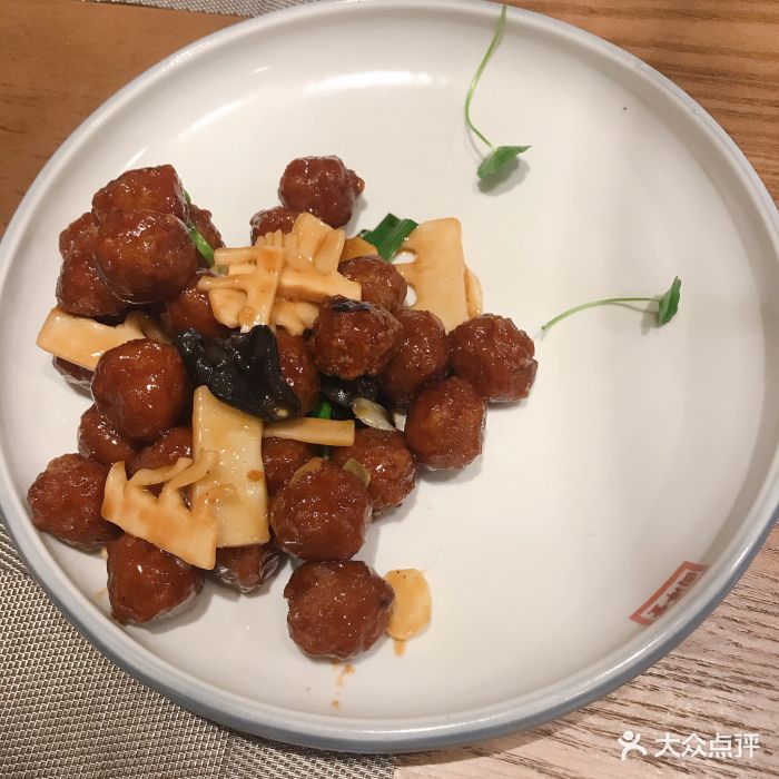 丰泽园饭店(王府井店)焦溜丸子图片