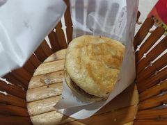 -闫家驴肉老店(华电一校店)
