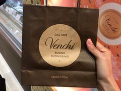 -VENCHI 闻绮(北京国贸商城店)