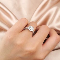 -威德钻石-克拉钻大本营(南京东路店)