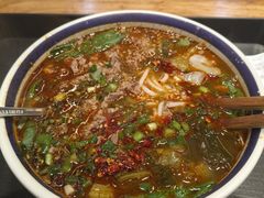 -云阿蛮云南生烫牛肉米线(奉贤路店)