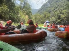 -雅鲁激流探险漂流