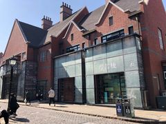 -钟书阁(松江泰晤士小镇店)