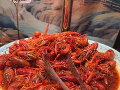 -雍容荟帝王蟹活龙虾展台自助(IFS黑金店)