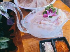 -佬土鹅肠火锅(扬中步行街店)