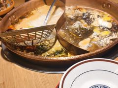 -洱火云南酸菜牛肉火锅(石景山当代商城店)