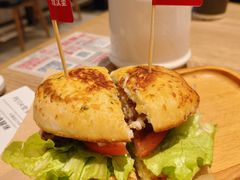 -必胜客(新中纬店)