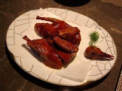 脆皮乳鸽-新荣记(BFC外滩金融中心店)
