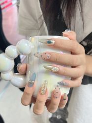-芊屿芊浔美甲