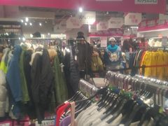 -唯品会(北京国瑞城店)