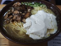 香菇肉丝豆花面-袁家豆腐
