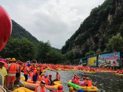 -尧山大峡谷漂流