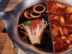 -湊湊火锅·茶憩(杭州湖滨银泰in77店)