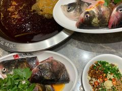 -忘情水鱼头·鲜鱼火锅(滨江中路店)