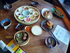 -包整·丝娃娃(一览甲秀楼风景店)