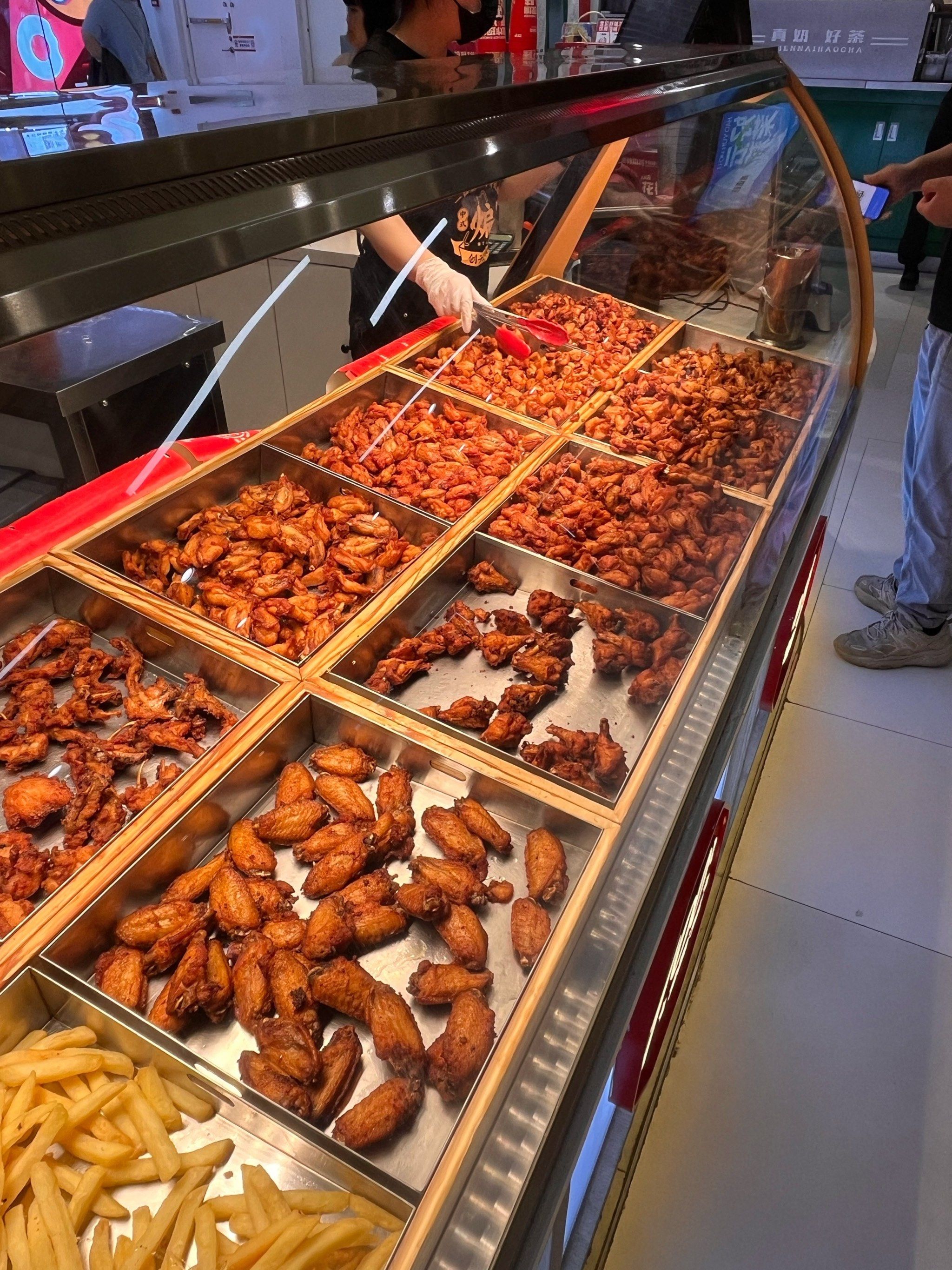 徐州苏宁广场负一必打卡点,老韩煸鸡,招牌无骨辣子鸡