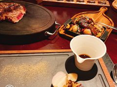 -恰餐厅及酒吧 CHAR Bar & Grill (北京丽都皇冠假日店)